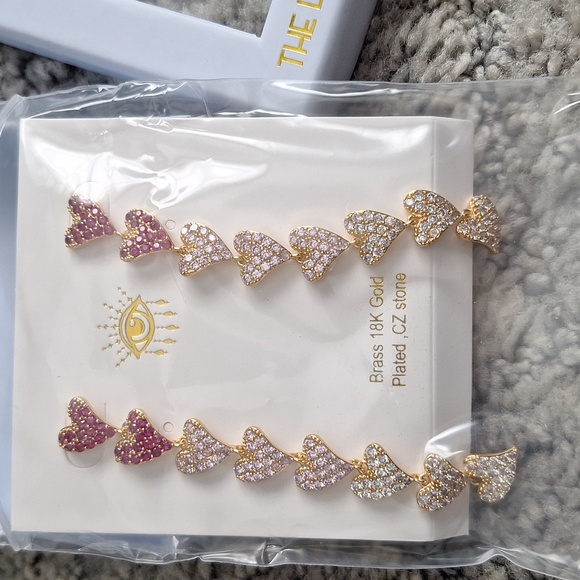 EyeCandy LA luxe Long Dangle Heart Earrings NIB NWT - Picture 2 of 5